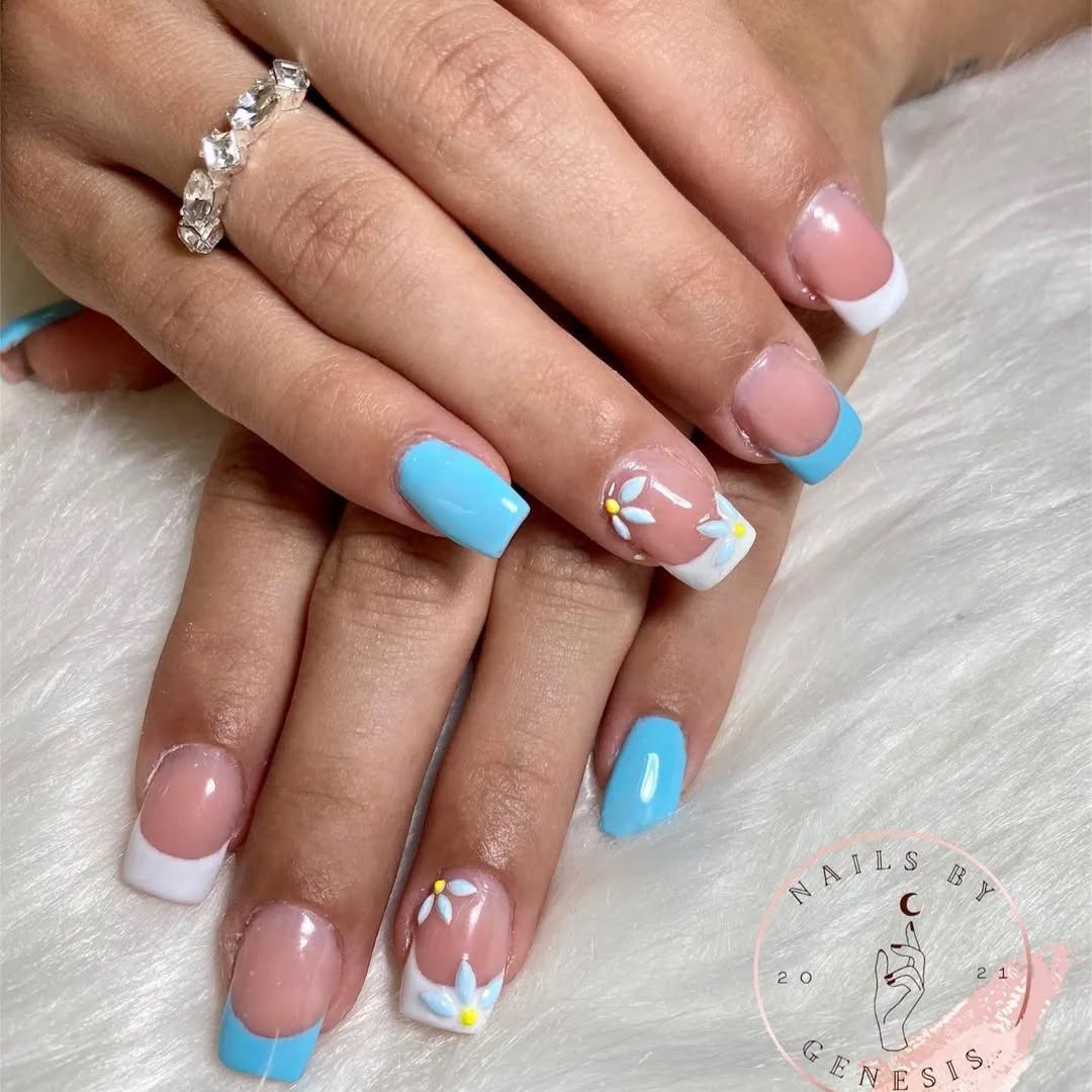 Manicuristas especializadas en diseño con dibujo: nail art